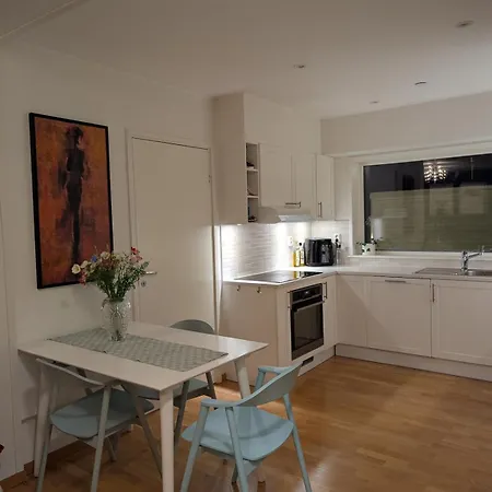 아파트 Modern Close To The Airport