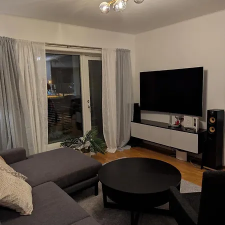 Modern Close To The Airport 아파트