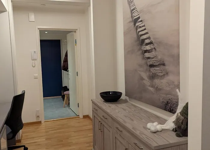 Modern Close To The Airport Διαμέρισμα *